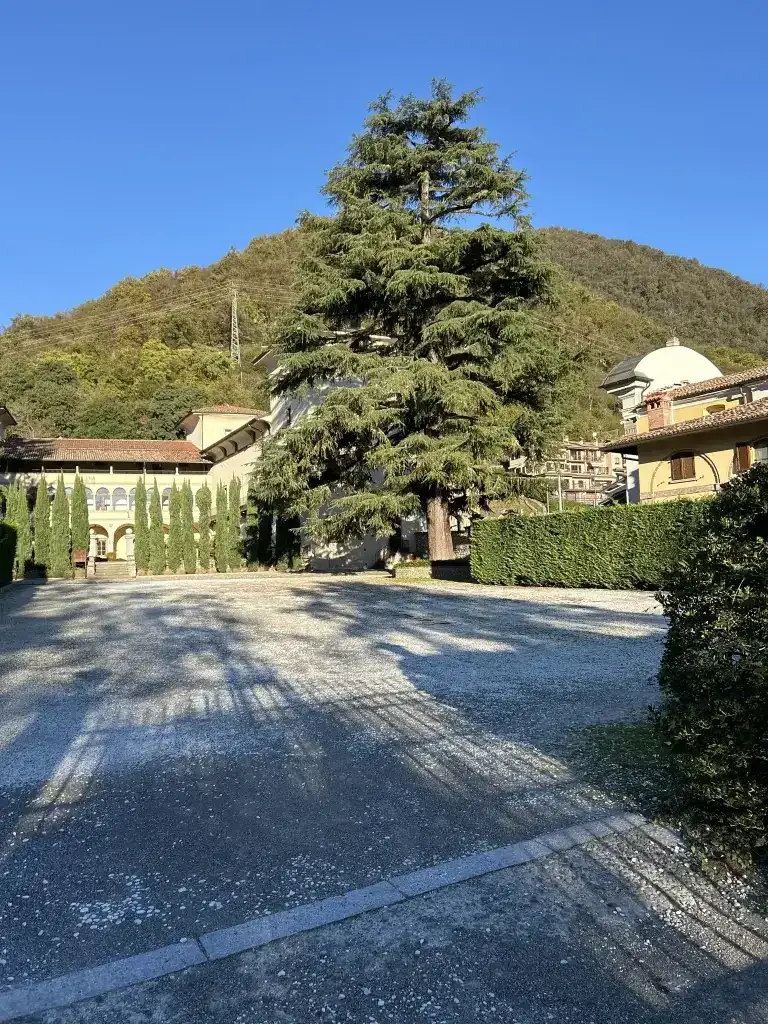 Corte Ex Castello di Clanezzo oggi Albergo Ristorante
