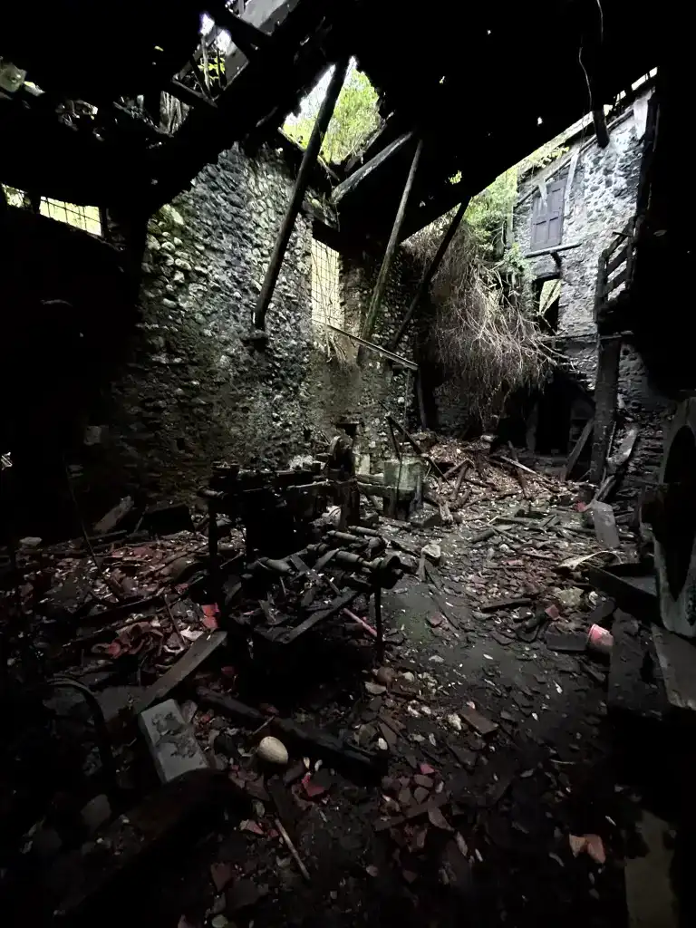 Fucina con Maglio Clanezzo- Resti del Maglio