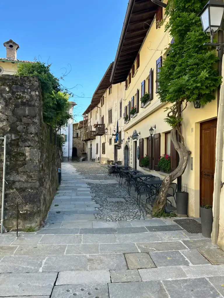 Via Interna a Cornello