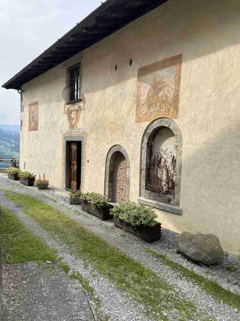 Ex Palazzo Tasso a Bretto Alto - Affresco Leone Serenissima e Stemma