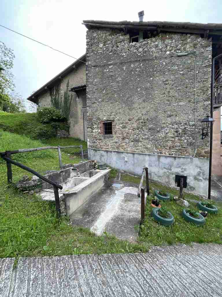 Fontanile Lavatoio a Bretto Alto