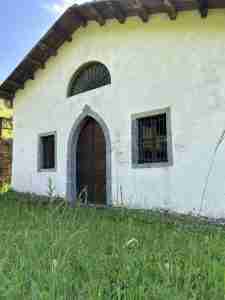 Portale principale della Chiesa di san Ludovico a Bretto