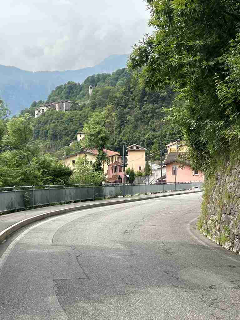 Vista su Cornello dei Tasso dalla Strada di Camerata