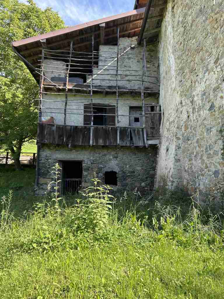 Ex pertinenza della servitù del Palazzo Tasso a Bretto Basso - Retro