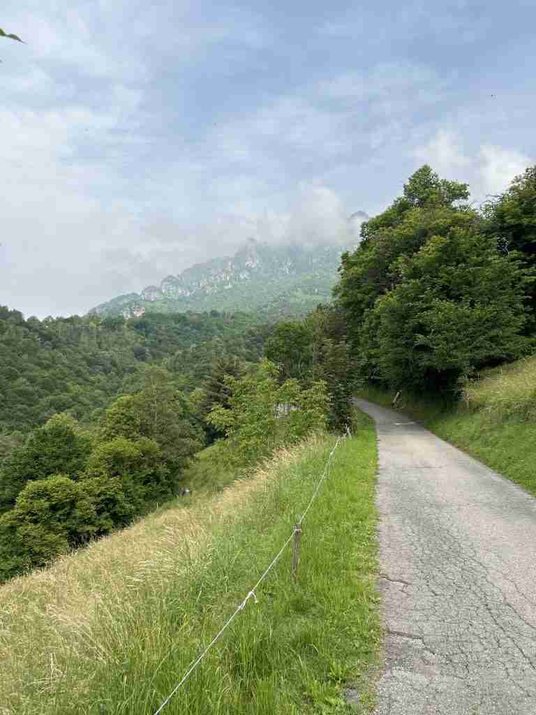 Strada verso il Bretto