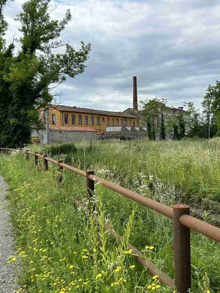 In sequenza "Filanda" "Brovatura" "Tintura" (Caminone)