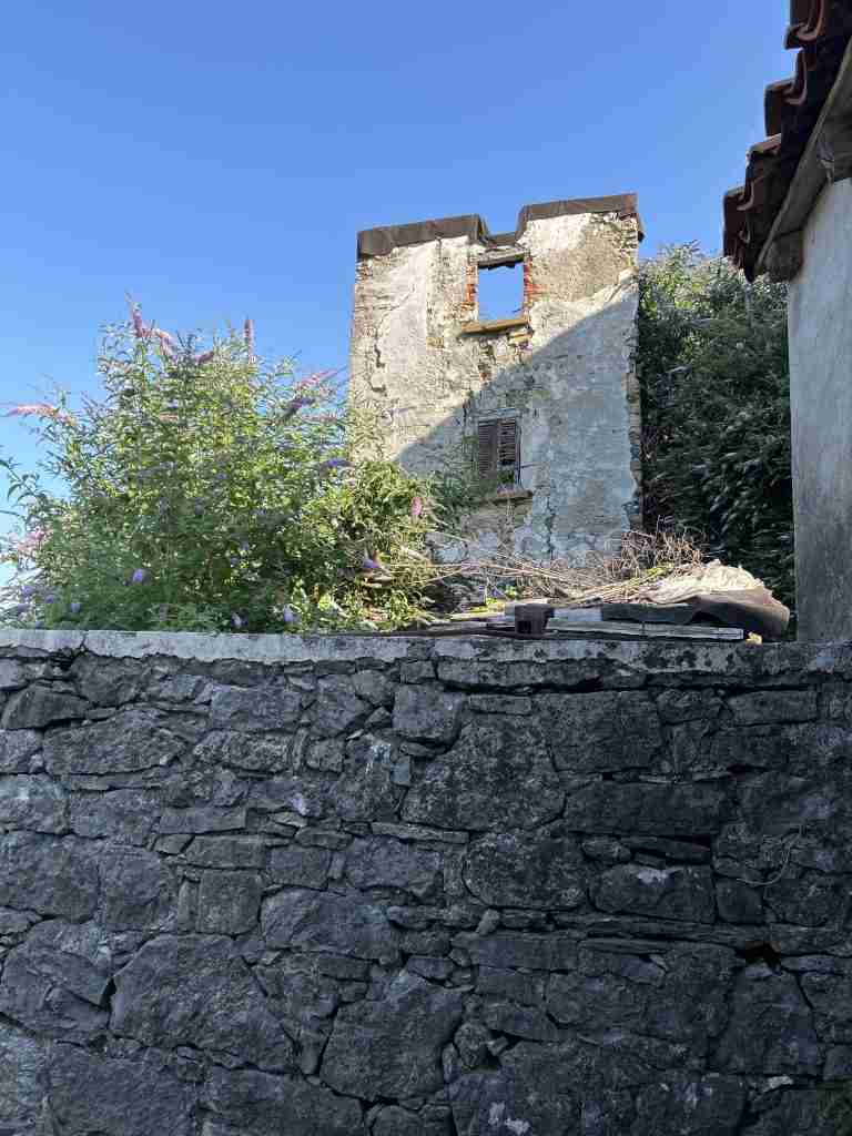 Vista Laterale casale diroccato - datazione fine '800