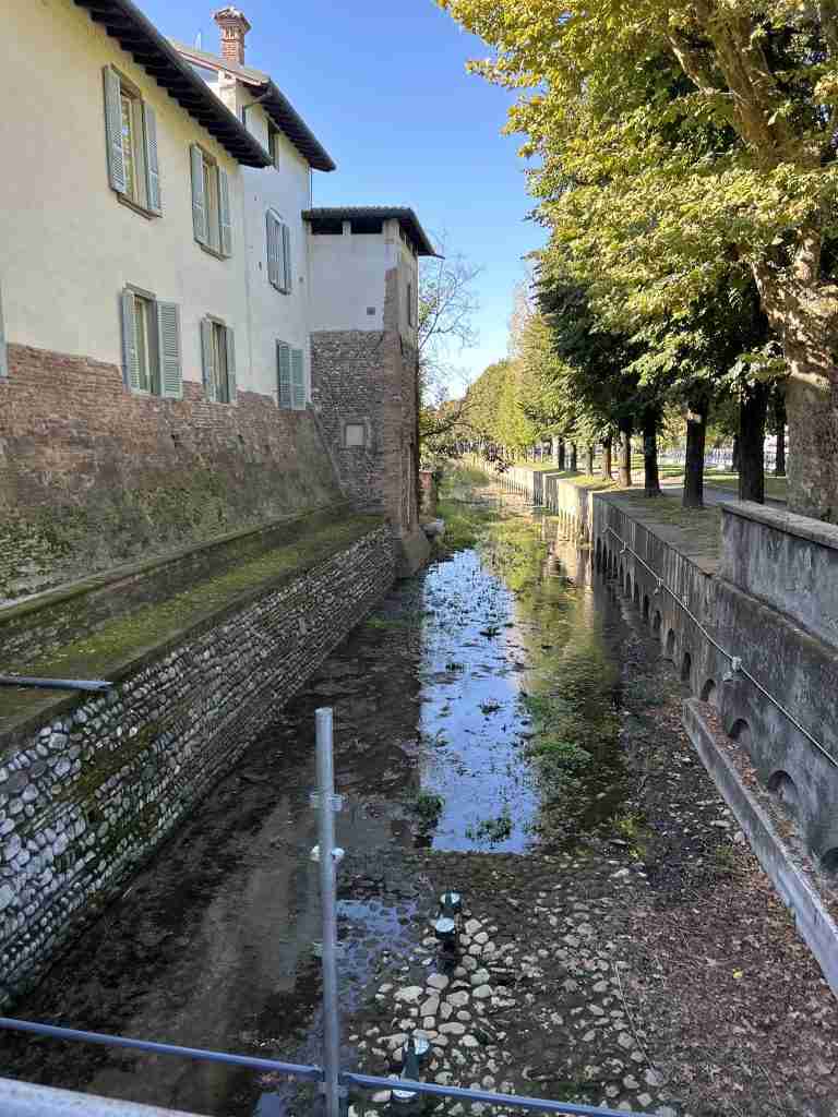 Fossato lungo tutto il perimetro della circonvallazione