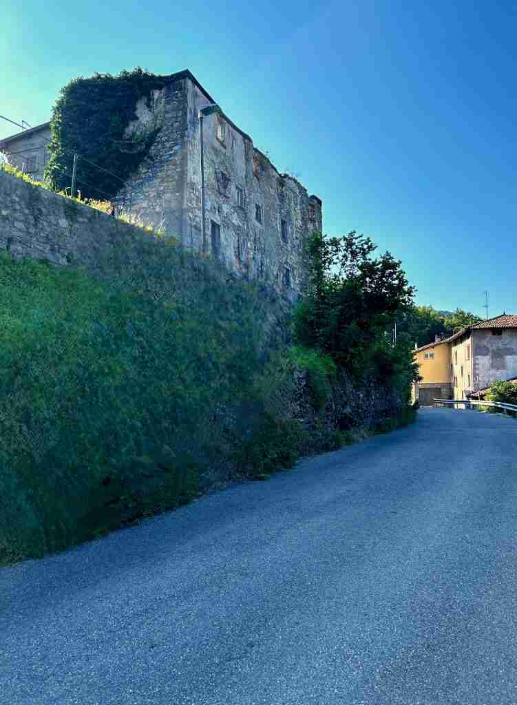 Casale Abbandonato in rovina