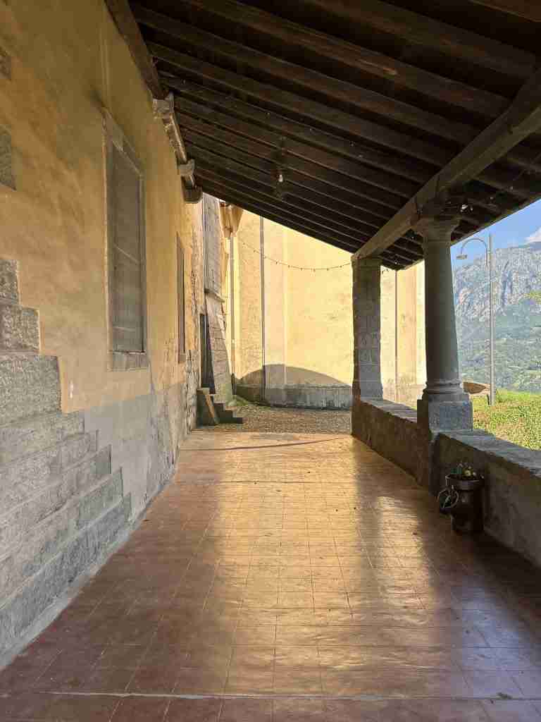 Porticato del Santuario Beata Vergine della Costa