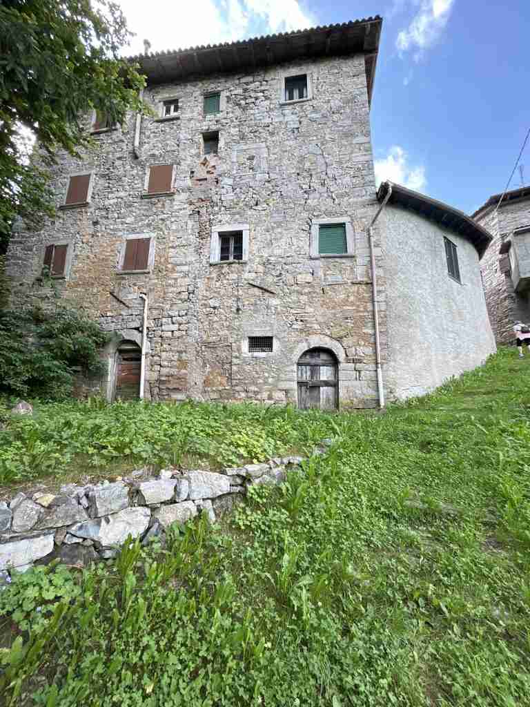 La prima casa di Bosco Fuori