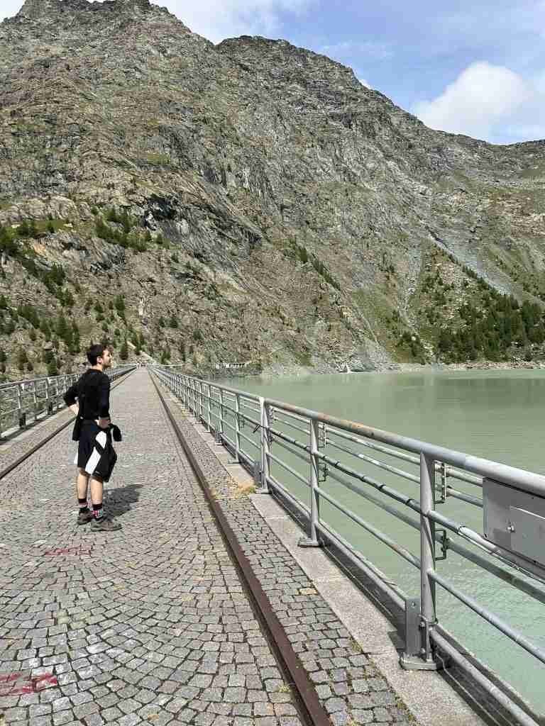 Sommità diga Alpe di Gera 2128 m s.l.m