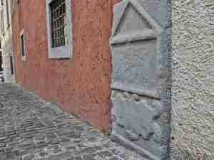 Non Latius la lapide di via della Noca (BG)