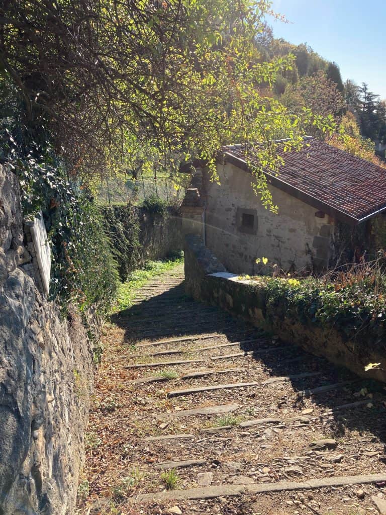 Scaletta Case Moroni (BG)