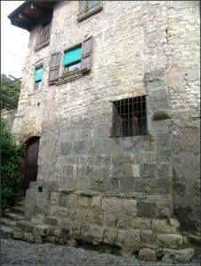 Resti Stongarda di Borgo Canale (BG)