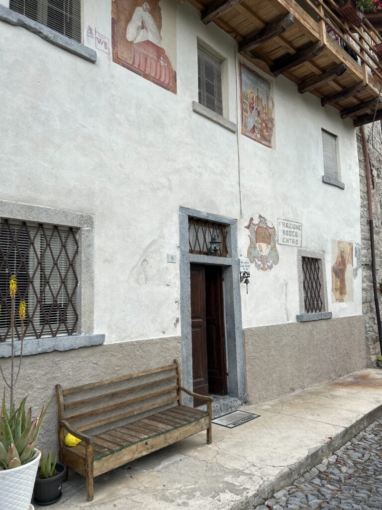 Contrada Bosco Entro - San Giovanni Bianco (BG)