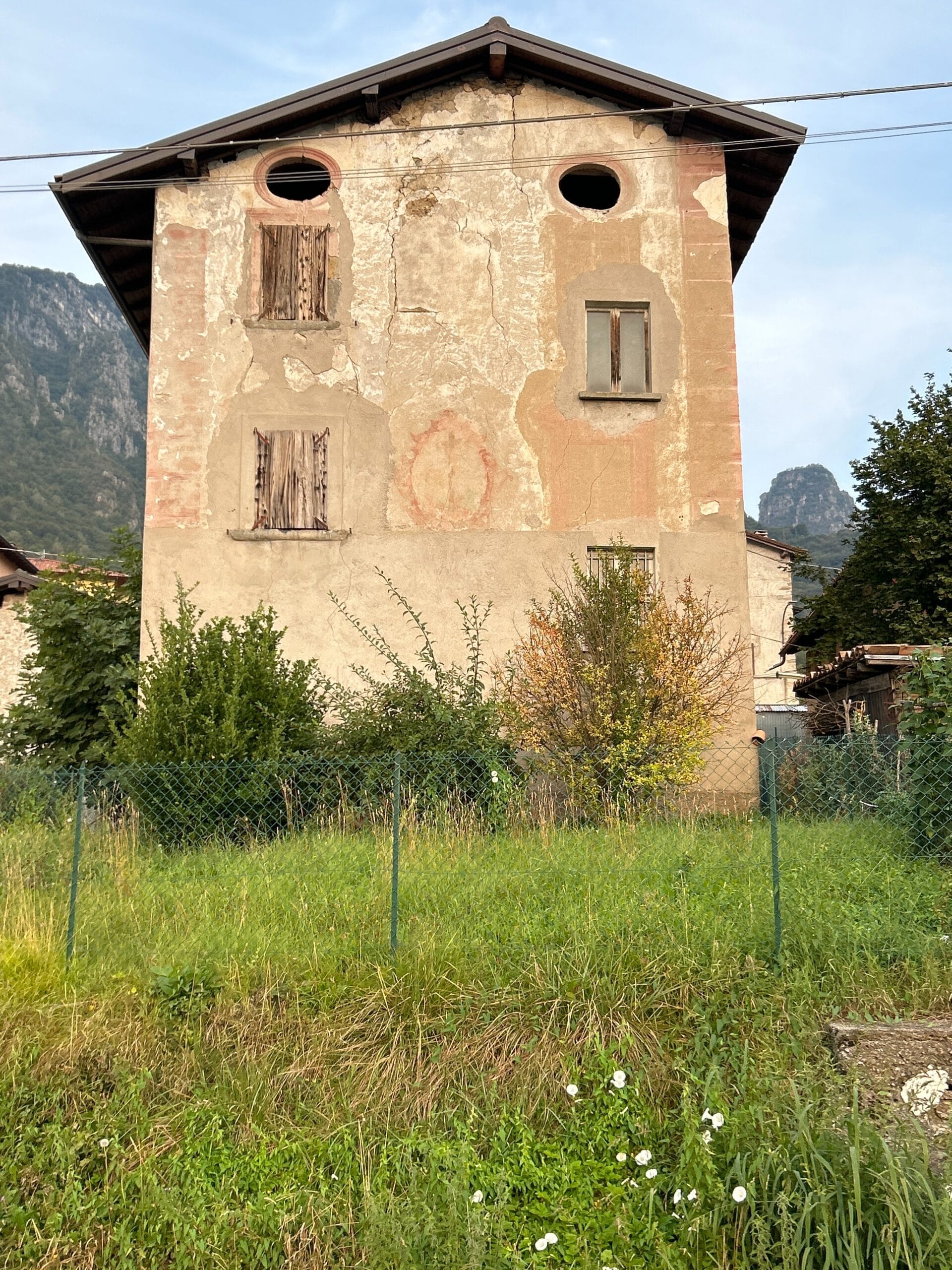 La casa con gli Occhi - Cornalita - San Giovanni Bianco (BG)